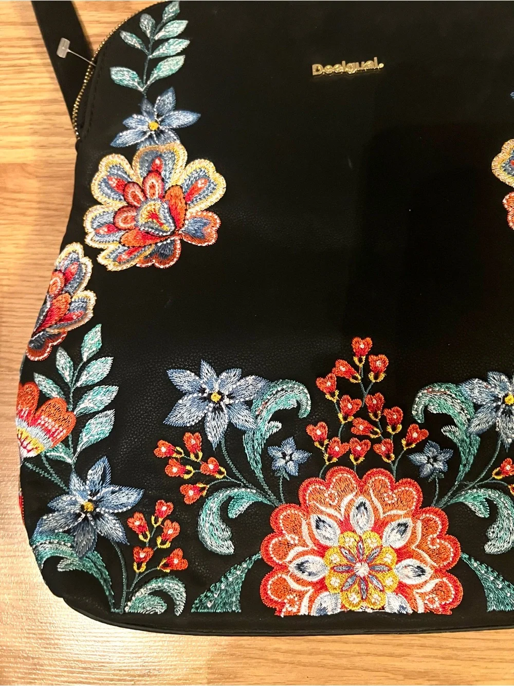 DESIGUAL Batohy Bols Odissey Nanaimo Vegan Leather Backpack embroidered floral